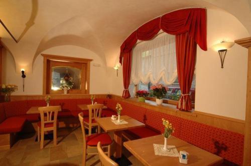 Hotel Italia Базельга-ди-Пине Экстерьер фото