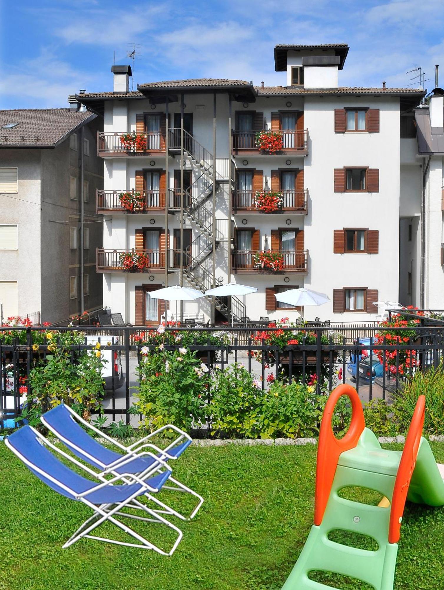 Hotel Italia Базельга-ди-Пине Экстерьер фото